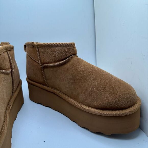 CUSHIONAIRE Women's Genuine Suede pull on platform boot +Memory Foam 8.5 WIDE CH - Picture 6 of 7